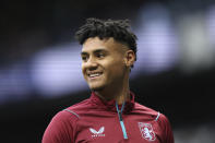 Aston Villa's Ollie Watkins warms up ahead of the English Premier League soccer match between Tottenham Hotspur and Aston Villa at Tottenham Hotspur Stadium in London, Sunday, Jan. 1, 2023. (AP Photo/Ian Walton)