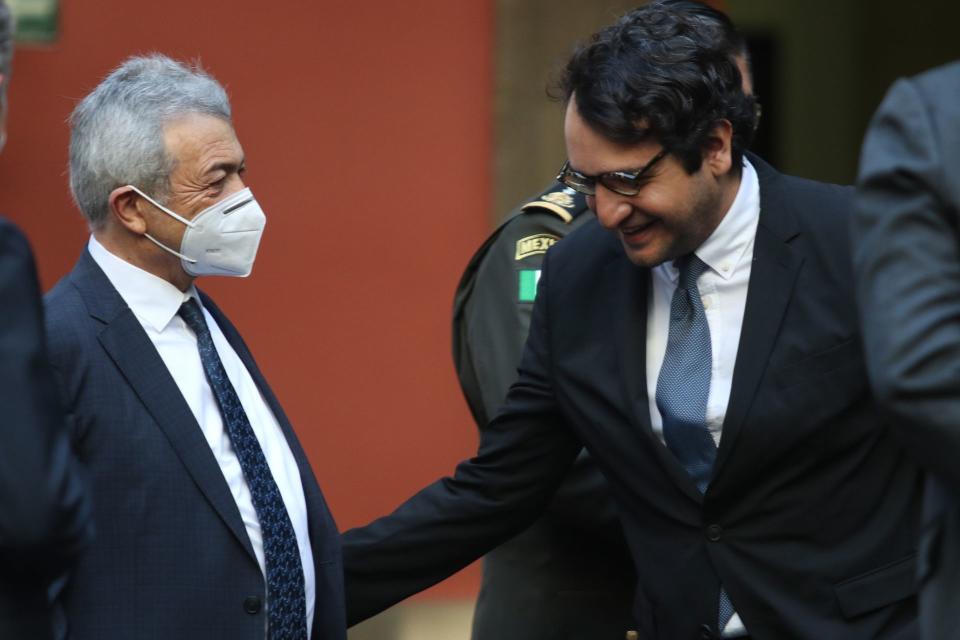 Andrés Manuel López Beltrán (derecha), primogénito del presidente de México | FOTO: GALO CAÑAS /CUARTOSCURO.COM