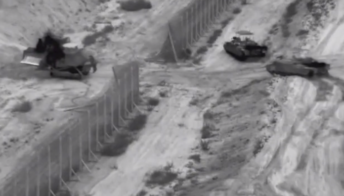 <strong>以色列國防軍公佈坦克進入加薩的畫面。（圖／翻攝自X＠IDF）</strong>