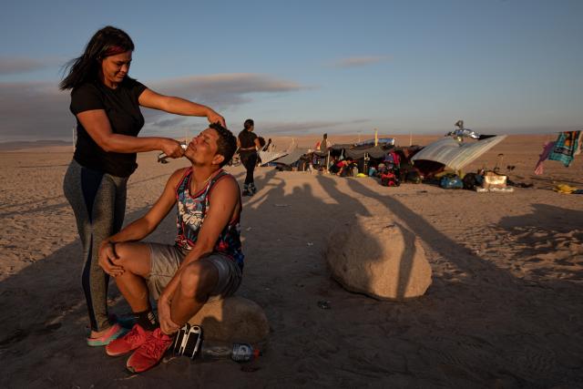 Miedo, frío, xenofobia y sueños rotos se agolpan en la frontera de Chile