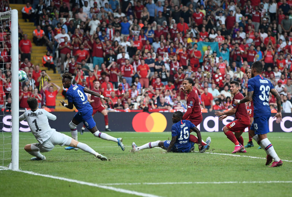 Virgil van Dijk of Liverpool misses a chance. (Credit: Getty Images)