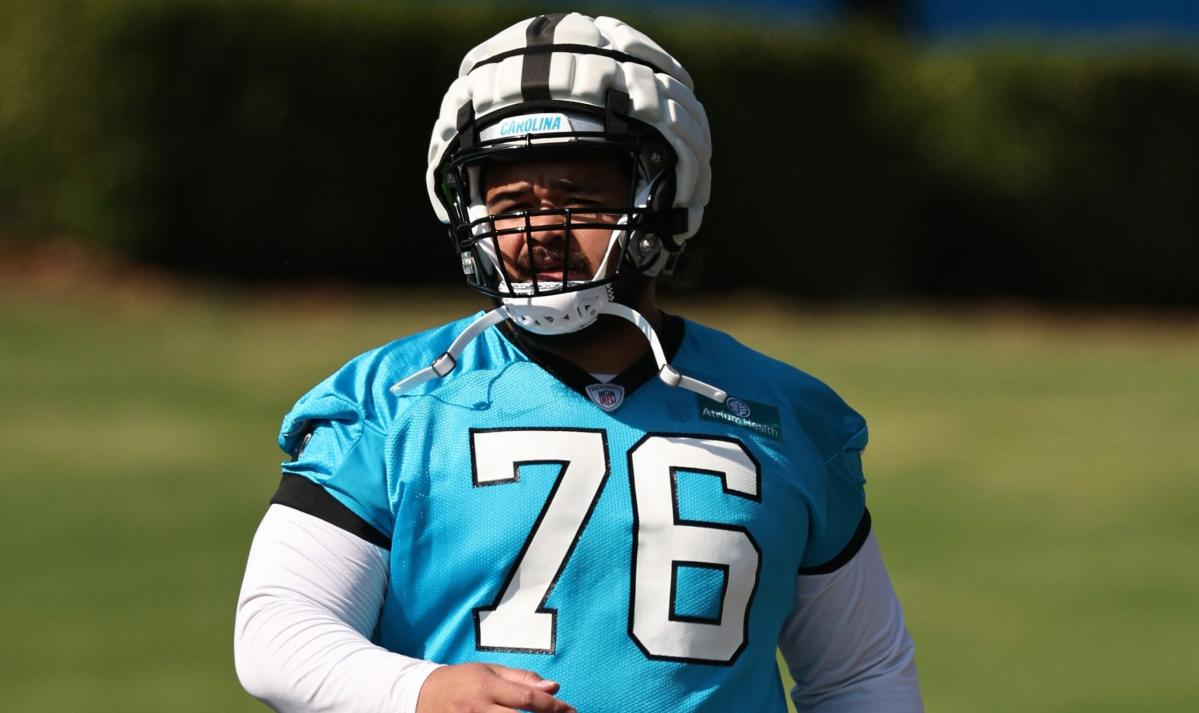 Panthers add defensive lineman John Penisini