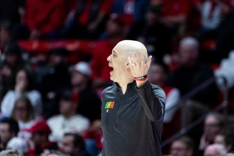 Utah Runnin’ head coach Craig Smith yells to the team during a game against Arizona State at the Huntsman Center