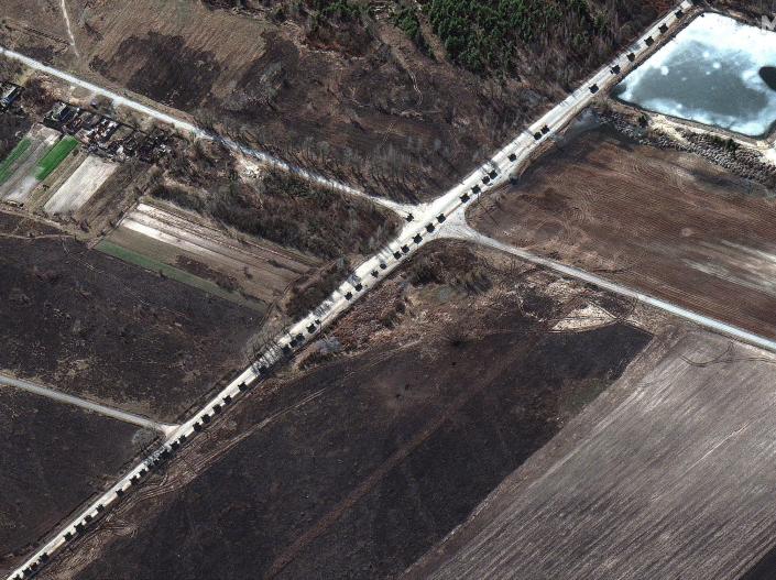 Photos of 40-mile long Russian military convoy