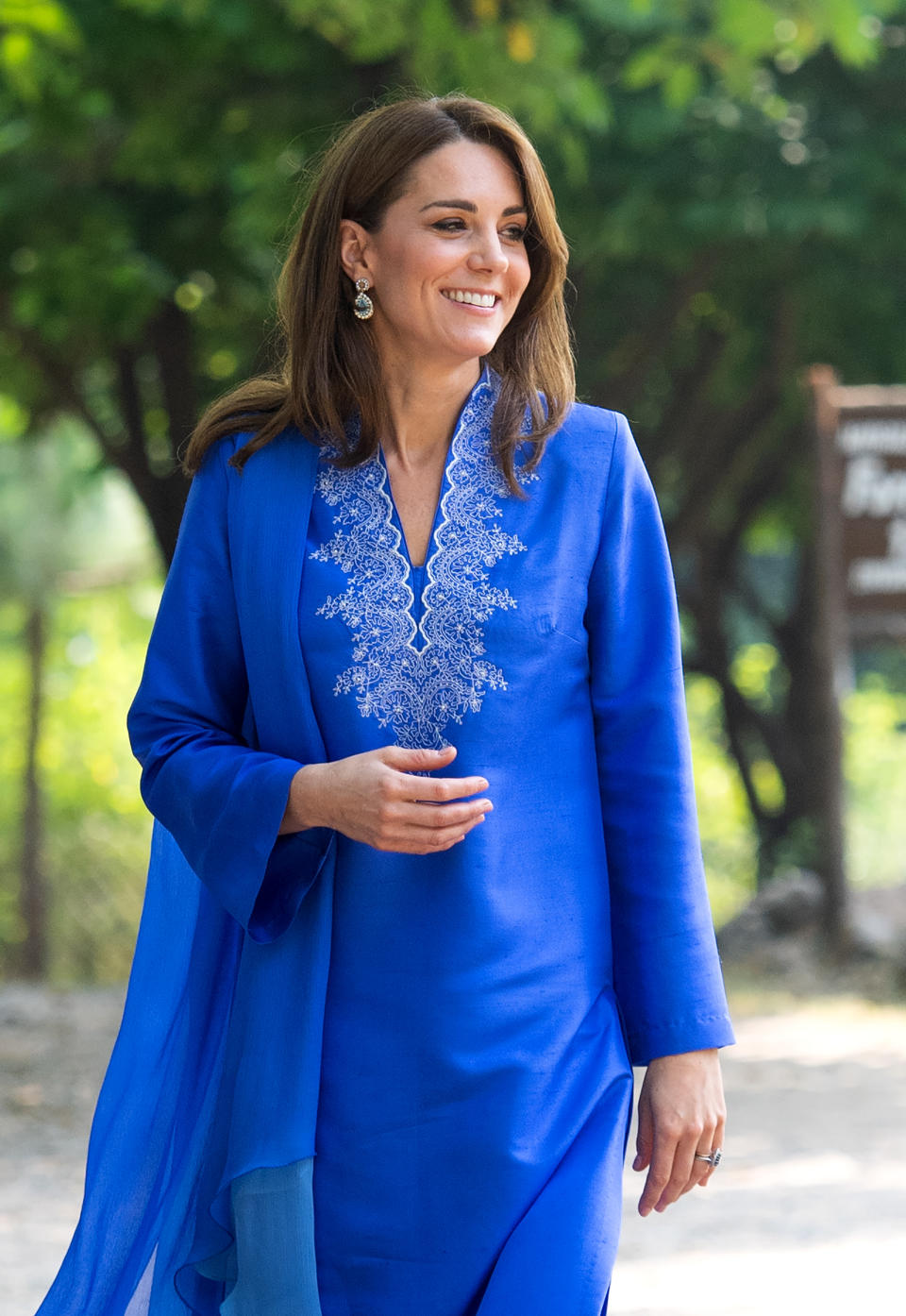 ISLAMABAD, PAKISTAN - OCTOBER 15:  (UK OUT FOR 28 DAYS) Catherine, Duchess of Cambridge visitS the Margalla Hills National Park, which sit in the foothills of the Himalayas, to join children from three local schools taking part in a number of activities which highlight Pakistan’s work to meet several of the Sustainable Development Goals on October 15, 2019 in Islamabad, Pakistan.  (Photo by Pool/Samir Hussein/WireImage)