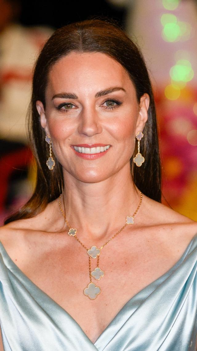 Van Cleef & Arpels Magic Alhambra Necklace with 6 Motifs - Kate Middleton  Necklace - Kate's Closet