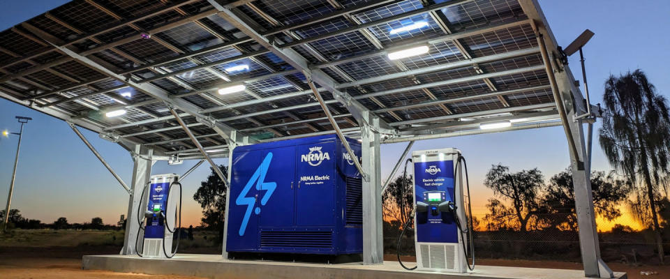 The NRMA’s Erldunda EV charger pictured at dusk in the Aussie outback.