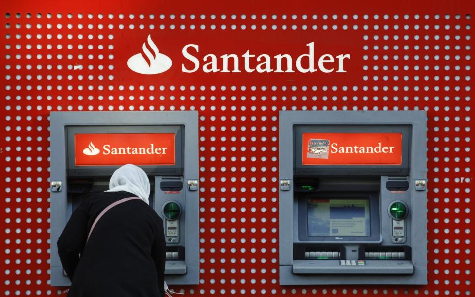 Santander bank - Luke MacGregor/Bloomberg