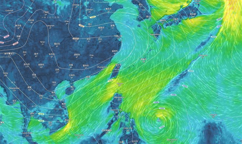《台灣颱風論壇｜天氣特急》貼出風場分布預測圖。（圖／擷取自台灣颱風論壇｜天氣特急）