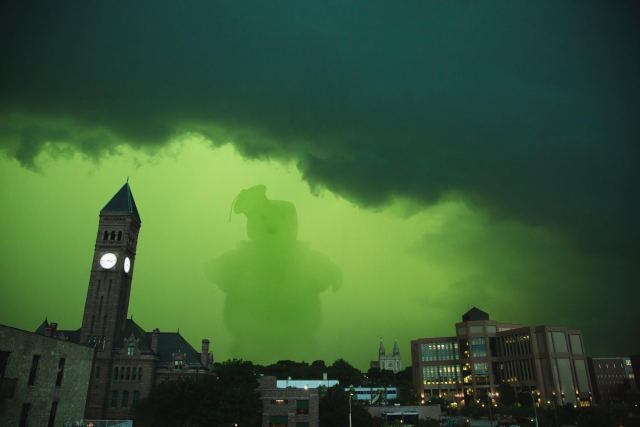 Reddit users add aliens, Stay-Puft Marshmallow Man to Sioux Falls' eerie  green sky