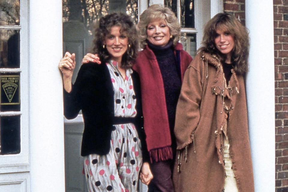 Unspecified: (L-R) Lucy Simon, Joanna Simon, Carly Simon on '20/20'. (Photo by Disney General Entertainment Content via Getty Images)