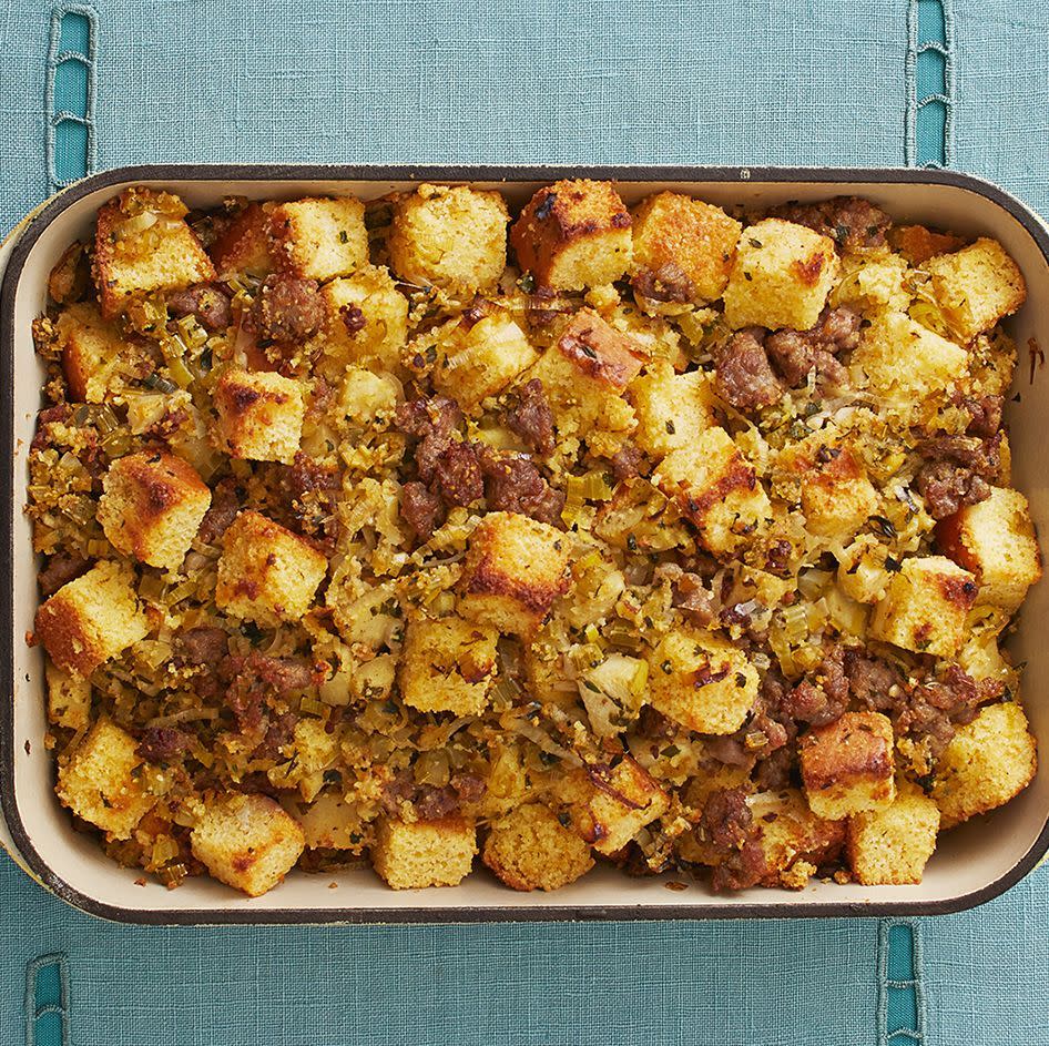 Cornbread Dressing with Sausage and Apples