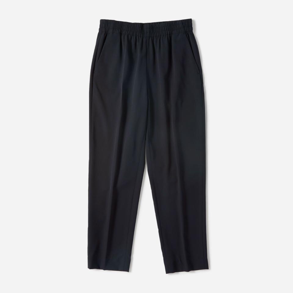 <p><strong>everlane</strong></p><p>everlane.com</p><p><a href="https://go.redirectingat.com?id=74968X1596630&url=https%3A%2F%2Fwww.everlane.com%2Fproducts%2Fwomens-italian-goweave-easy-pant-navy&sref=https%3A%2F%2Fwww.townandcountrymag.com%2Fstyle%2Ffashion-trends%2Fg34822978%2Feverlane-cyber-monday%2F" rel="nofollow noopener" target="_blank" data-ylk="slk:Shop Now;elm:context_link;itc:0;sec:content-canvas" class="link ">Shop Now</a></p><p><strong><del>$98</del> $59 (40% off)</strong></p>