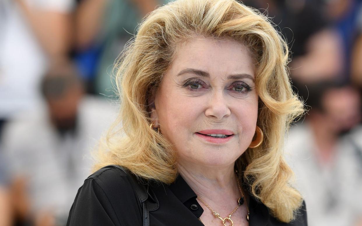 Bei den Filmfestspielen in Cannes feierte Catherine Deneuve ihr Comeback in der Öffentlichkeit. Nun trauert die 77-Jährige um ihre Mutter Renée Dorléac. (Bild: Pascal Le Segretain/Getty Images)