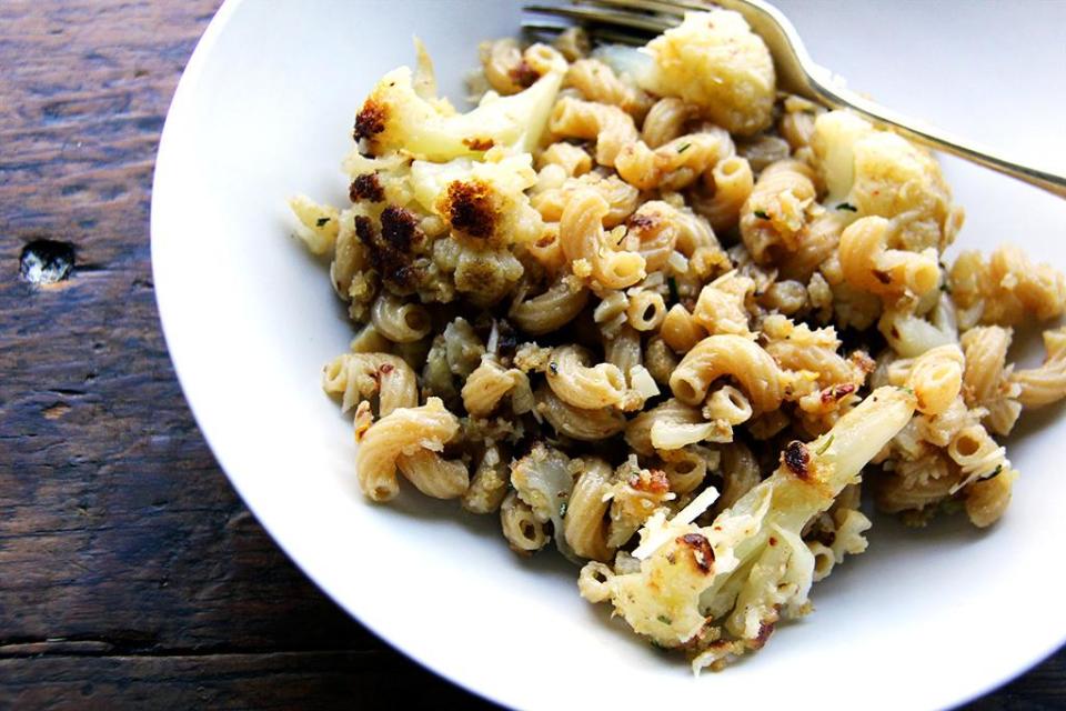 Pasta with Slow-Cooked Cauliflower, Anchovies and Garlic?yhoo=true