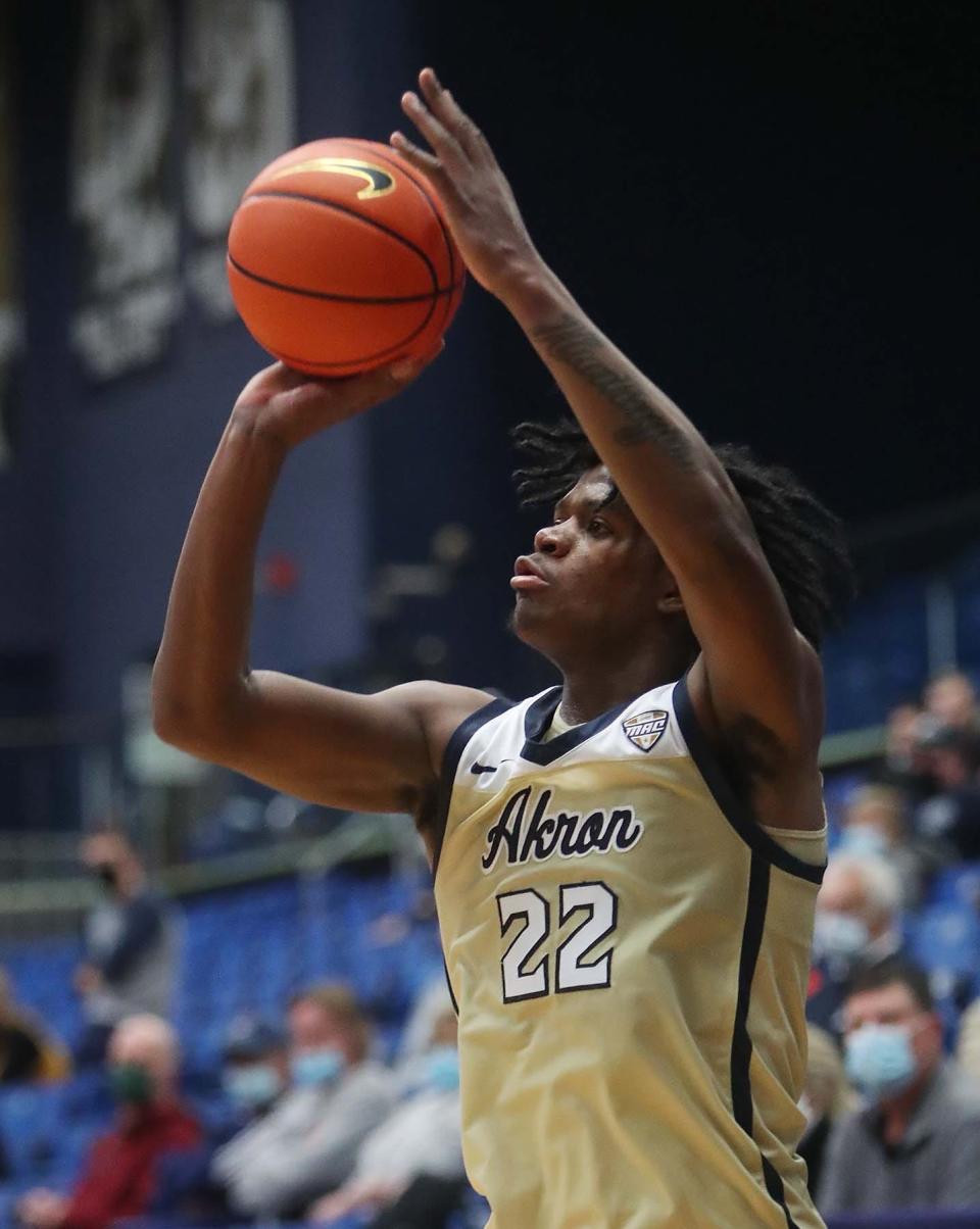 Mikal Dawson of the University of Akron shoots against Buffalo on Jan. 1, 2022, in Akron.