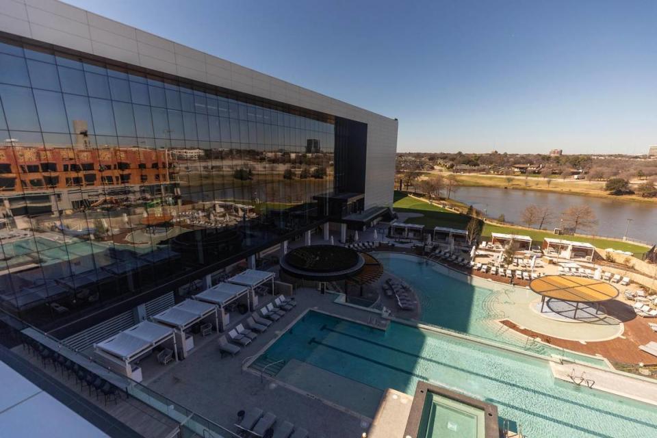 The two outdoor pools at the Loews Arlington Hotel