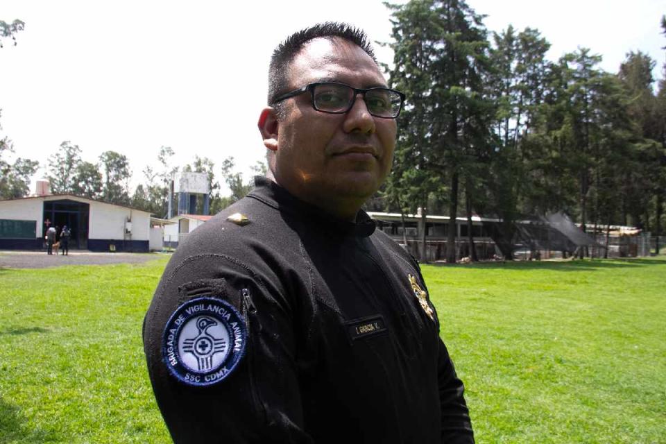 El jefe Ismael García es director operativo de la Brigada de Vigilancia Animal de la CDMX. (Foto: Sharenii Guzmán | @shareniiguzman | Animal Político - Animal MX)
