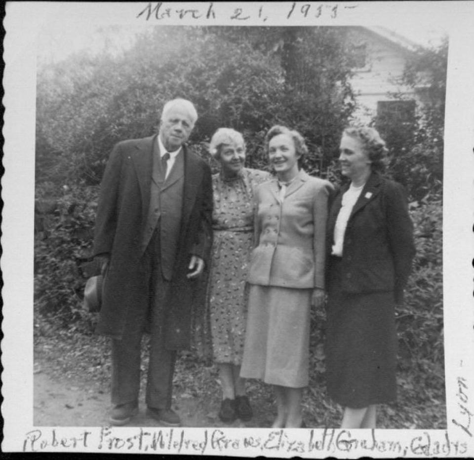 Socializing ... Robert Frost, Mim Graves, Elizabeth Graham, and Gladys Lyon at 111 Battle Lane in Chapel Hill on March 21, 1955.