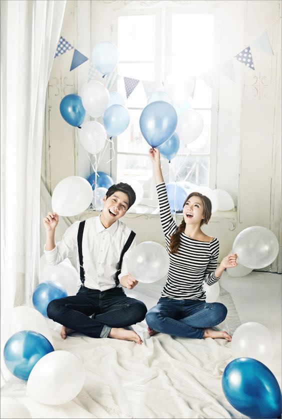 stripe t-shirts and white shirt and jeans in Korea pre wedding photo shoot: 