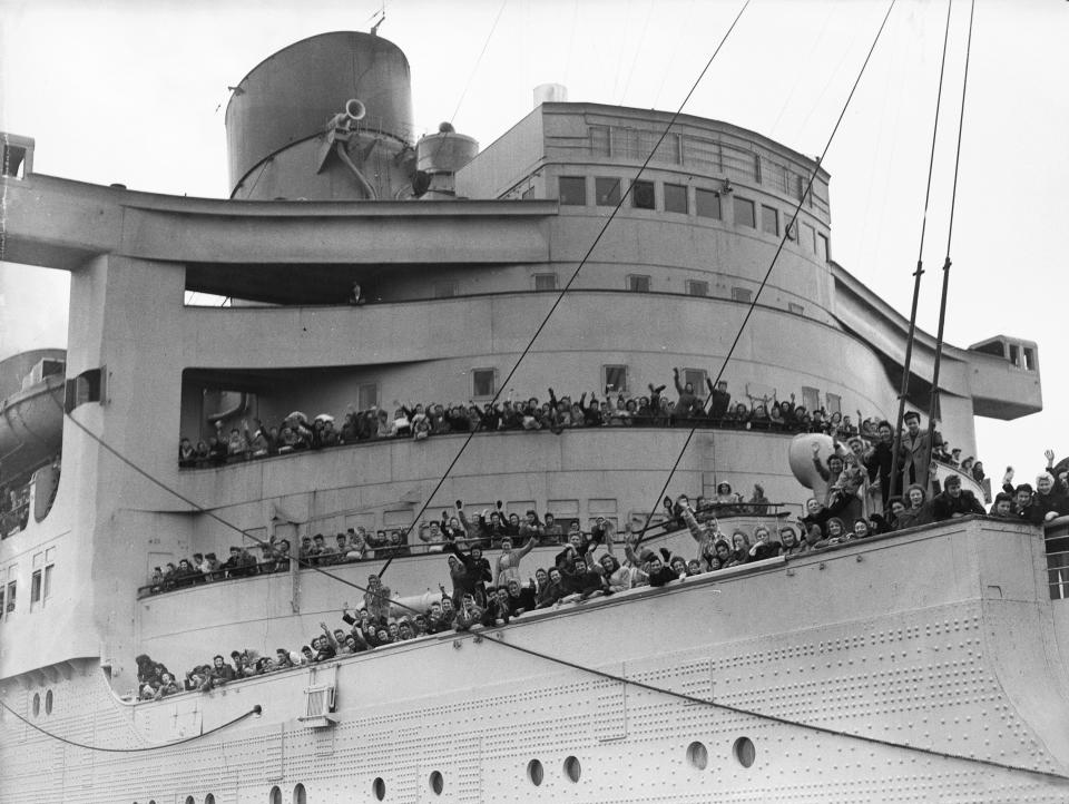 Queen Mary , Cunard, 1946