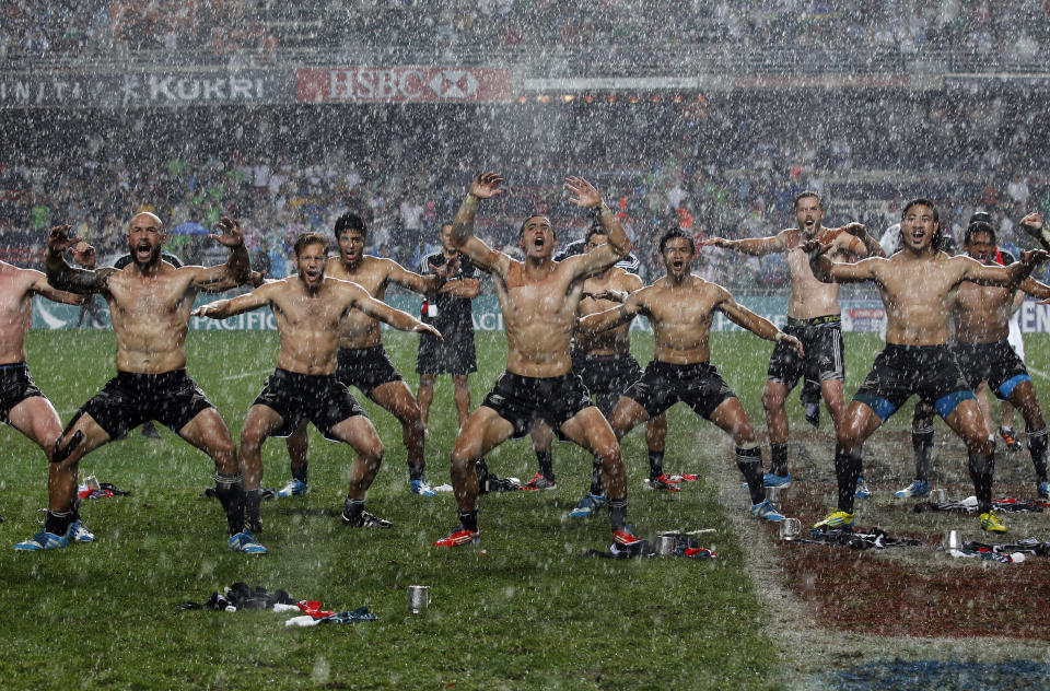 10ThingstoSeeSports - The New Zealand rugby team dance after winning the Hong Kong Sevens rugby tournament against England in Hong Kong, Sunday, March 30, 2014. (AP Photo/Kin Cheung, File)