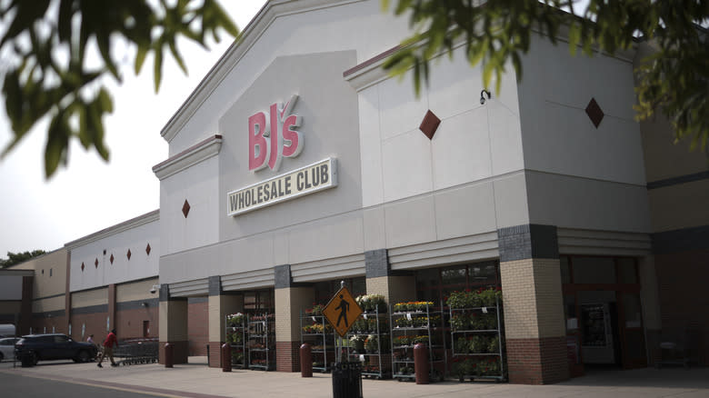 BJ's Wholesale Club store facade