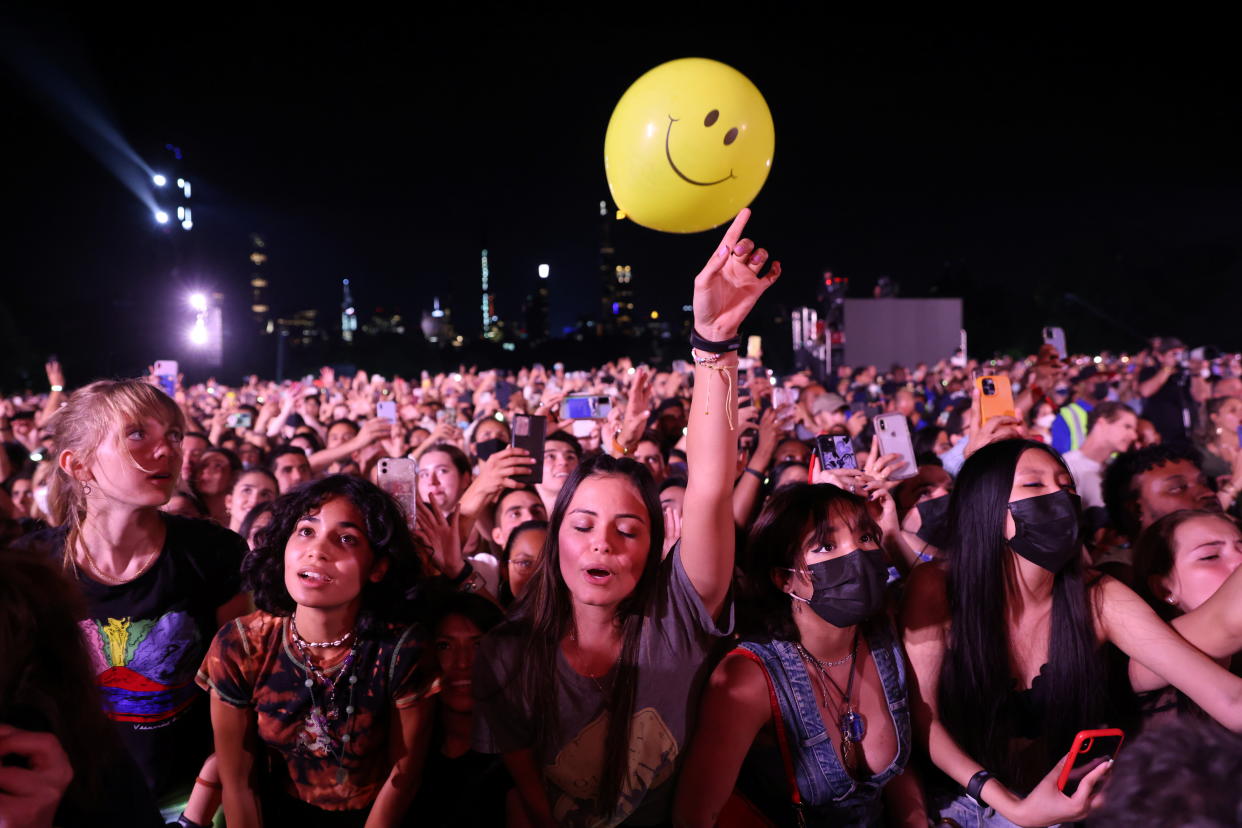 Fans enjoy the 2021 Global Citizen Live concert at Central Park in New York, U.S., September 25, 2021. Picture taken September 25, 2021. REUTERS/Caitlin Ochs