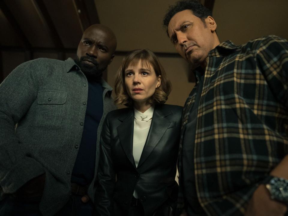 Mike Colter as David Acosta, Katija Herbers as Kristen Bouchard and Aasif Mandvi as Ben Shakir appearing in Evil episode 1, season 4