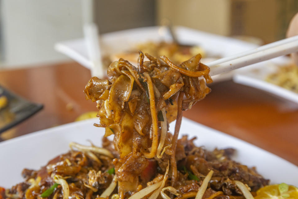 Grandfather Carrot Cake - Kway teow zoom