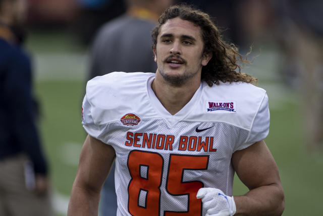 Broncos select tight end Greg Dulcich in 3rd round of NFL draft