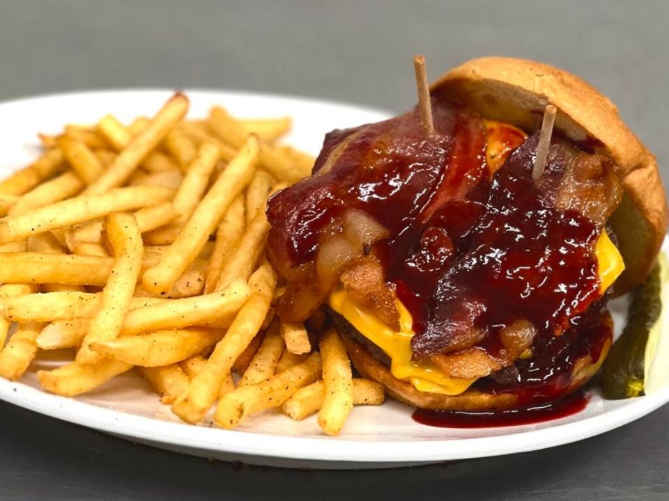 Phillips Avenue Diner's PB & Spicy Jelly Burger for the 2023 Downtown Sioux Falls Burger Battle.