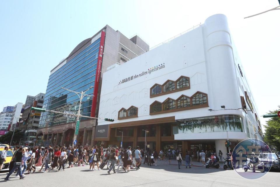 誠品生活南西集結眾多品牌並規劃藝文活動，期望成為台北西區最重要的跨文化生活劇場。