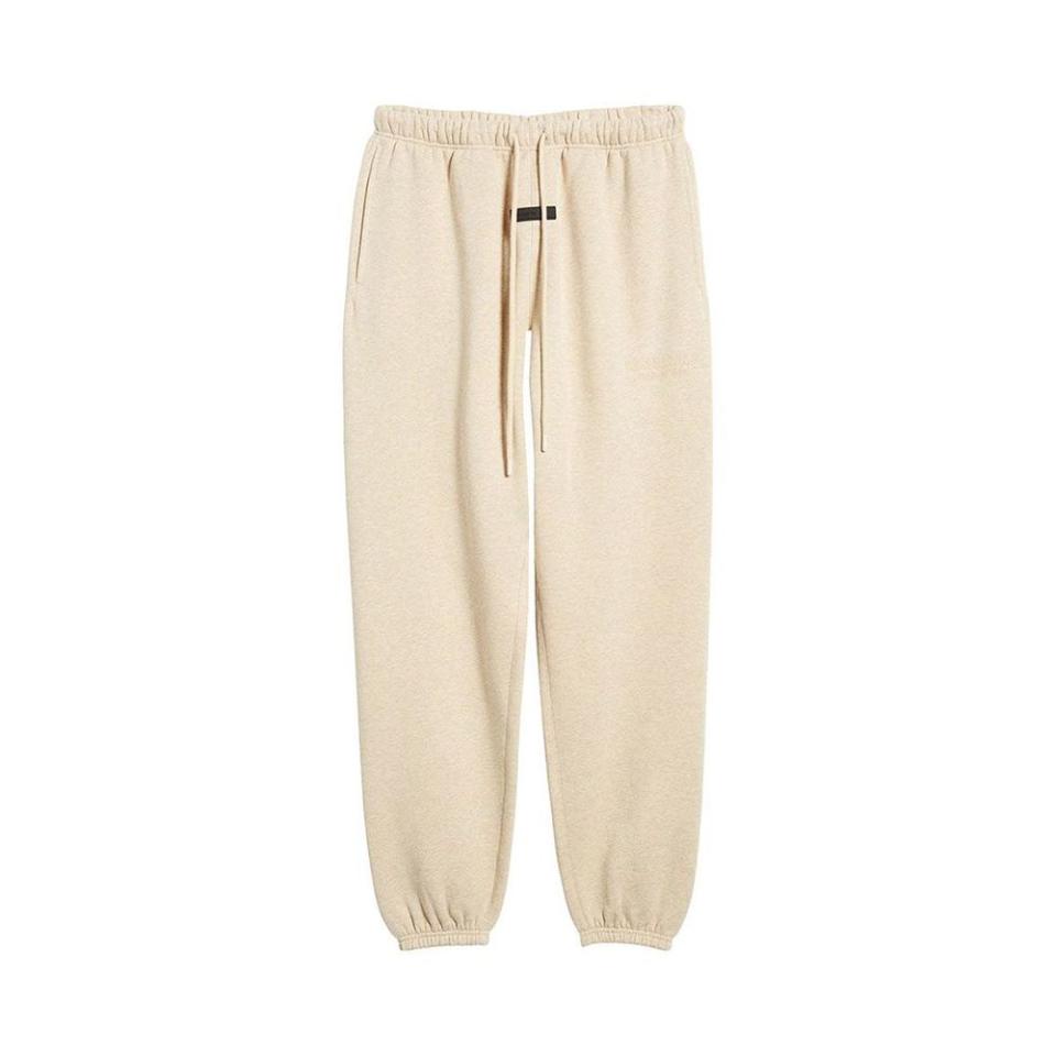 <p><a href="https://go.redirectingat.com?id=74968X1596630&url=https%3A%2F%2Fwww.nordstrom.com%2Fs%2Fessential-sweatpants%2F7567923&sref=https%3A%2F%2Fwww.elle.com%2Ffashion%2Fshopping%2Fg46525028%2Fbest-valentines-day-gifts-for-boyfriend%2F" rel="nofollow noopener" target="_blank" data-ylk="slk:Shop Now;elm:context_link;itc:0;sec:content-canvas" class="link ">Shop Now</a></p><p>Essential Sweatpants</p><p>nordstrom.com</p><p>$95.00</p><span class="copyright">Nordstrom</span>