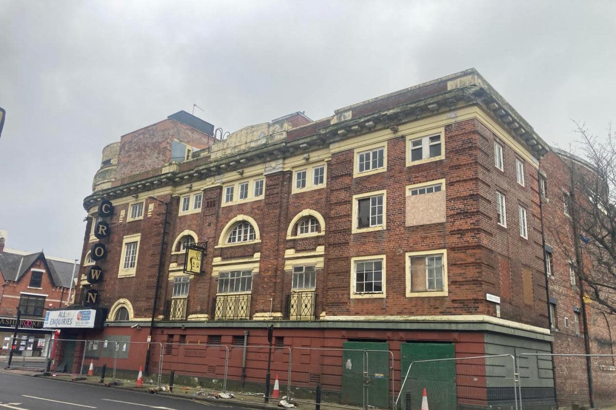 Hotel groups are eyeing up the decaying Crown pub as a survey assesses economic viability <i>(Image: Naomi Corrigan)</i>