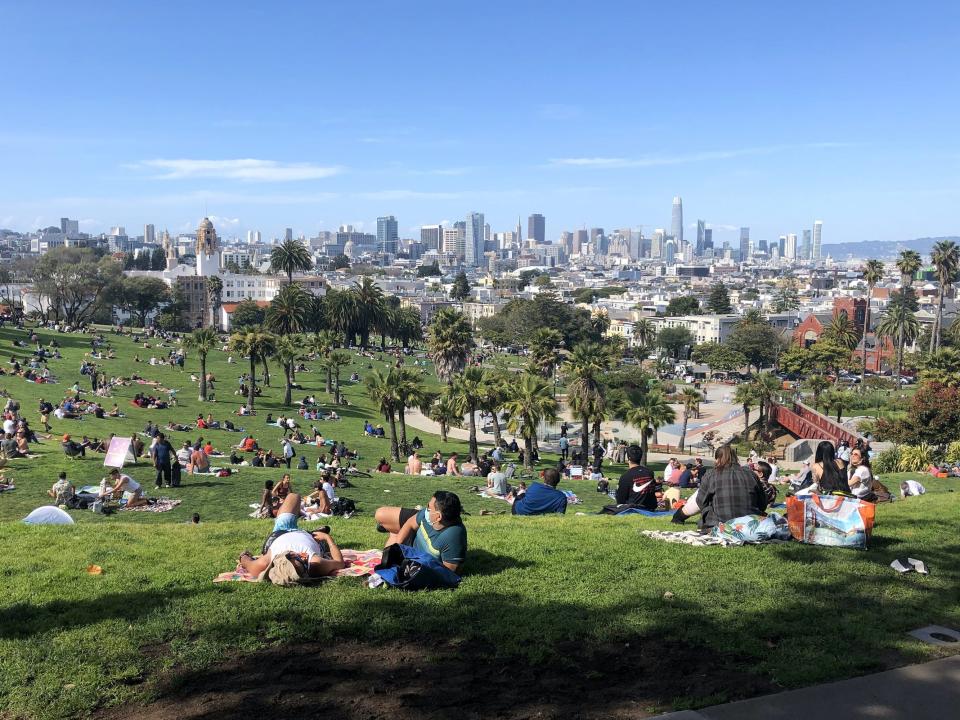 san francisco dolores park covid social distancing park