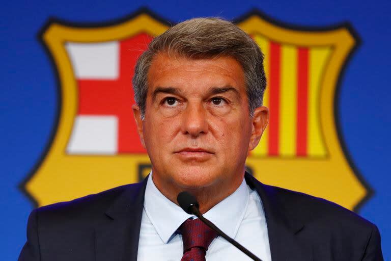 El presidente del club Barcelona, Joan Laporta, criticó duramente las últimas decisiones del VAR