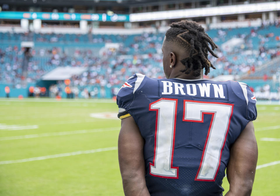 MIAMI GARDENS, FL - SEPTEMBER 15: New England Patriots Wide Receiver Antonio Brown (17) watches the game on the sidelines during the NFL game between the New England Patriots and the Miami Dolphins at the Hard Rock Stadium in Miami Gardens, Florida on September 15, 2019. (Photo by Doug Murray/Icon Sportswire via Getty Images)