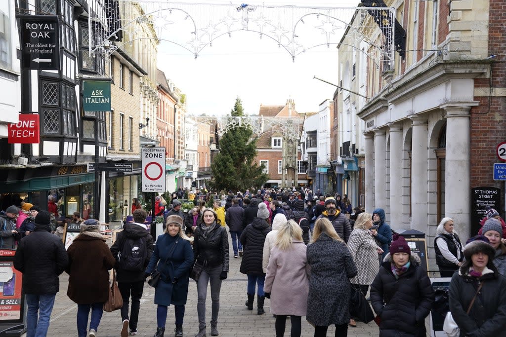 Christmas shoppers in Winchester, Hampshire (Andrew Matthews/PA) (PA Wire)