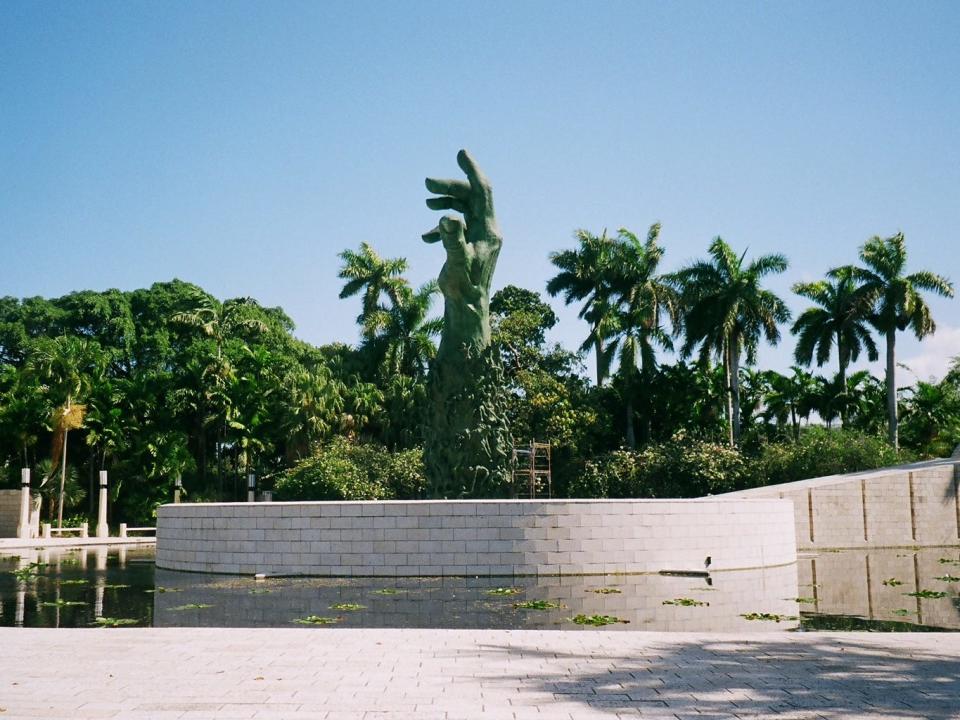 holocaust memorial miami beach