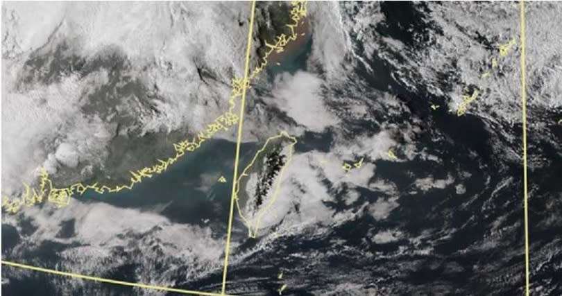   新一波東北季風增強，迎風面北部、東半部有局部短暫雨，周二、周三北部高溫降至20度左右。（圖／中央氣象局）