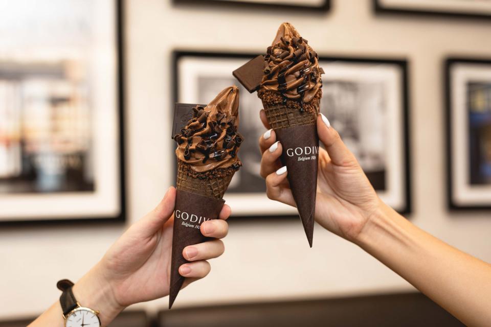 ▲ GODIVA 宣布將於 12 月 1 日、 2 日推出巧克力霜淇淋買一送一活動（圖／GODIVA）