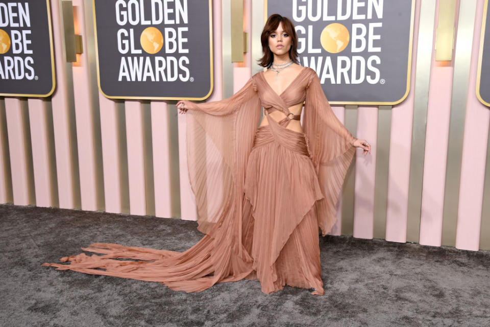 Jenna ortega, gucci dress, transparent, cut out, golden globe, red carpet, 