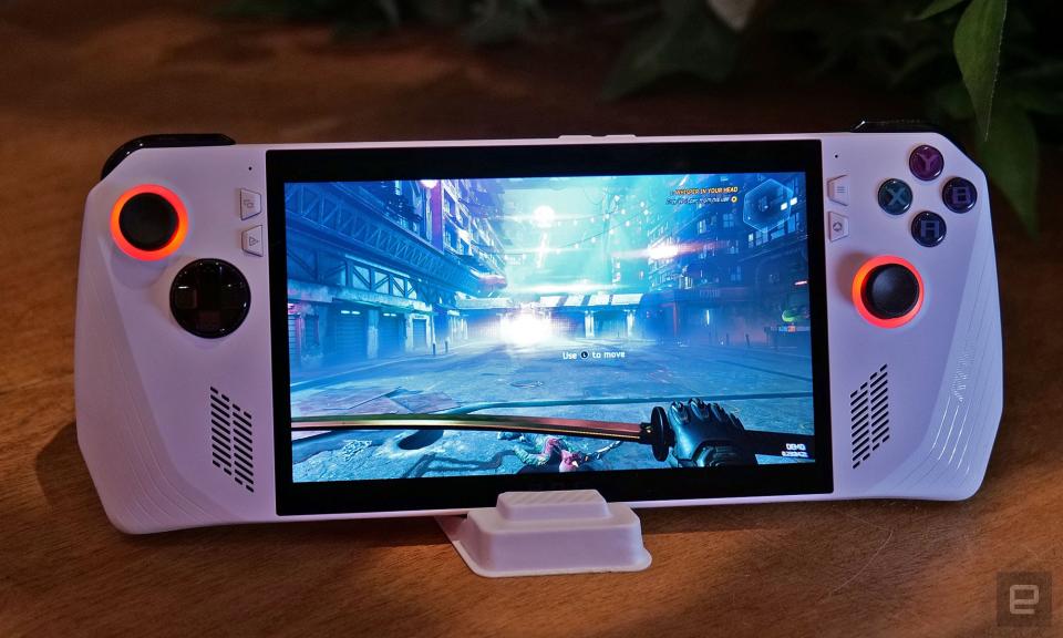 <p>Hands-on photos of ASUS' upcoming handheld gaming PC -- the ROG Ally -- from the company's demo event in Brooklyn.</p>
