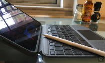 Hands-on with Logitech's Folio Touch keyboard.