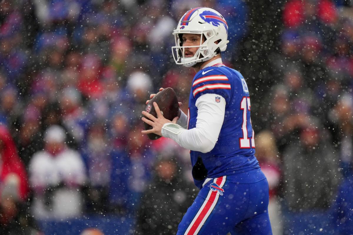 PFF ranks Buffalo Bills QB Josh Allen ahead of Joe Burrow