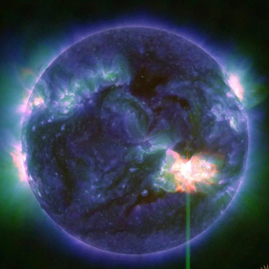 Solar flare captured by  Nasa's Solar Dynamics Observatory