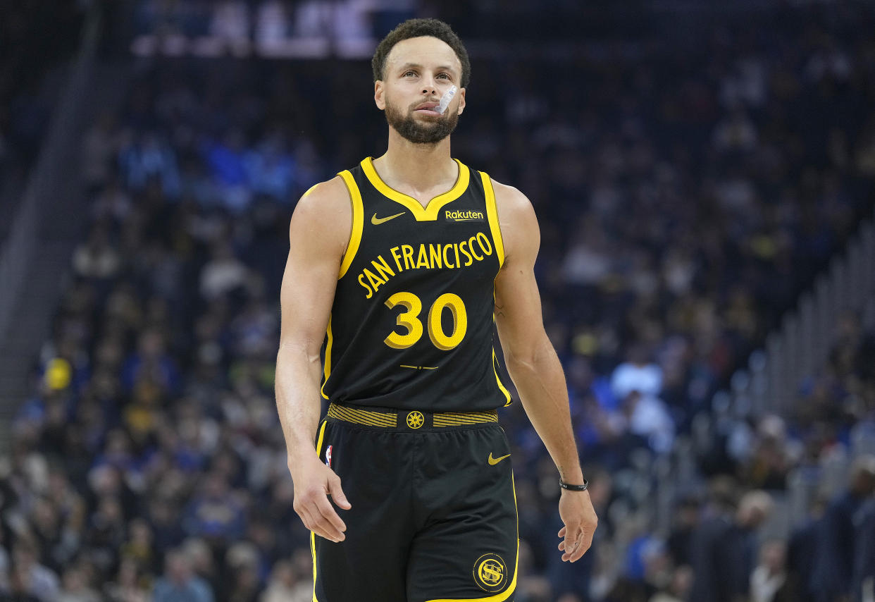 Stephen Curry had gone 268 games with at least one made 3-pointer before Sunday night, which was the longest streak in NBA history.