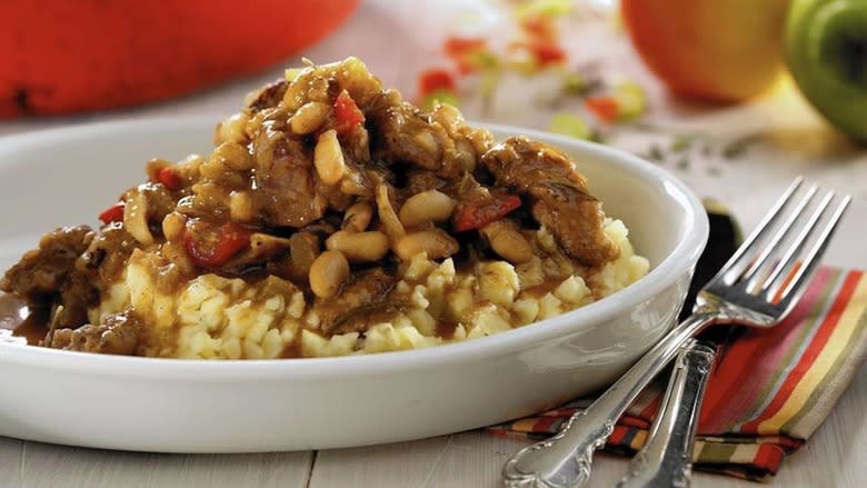 Cider-Braised Stew With Red Pepper and White Beans