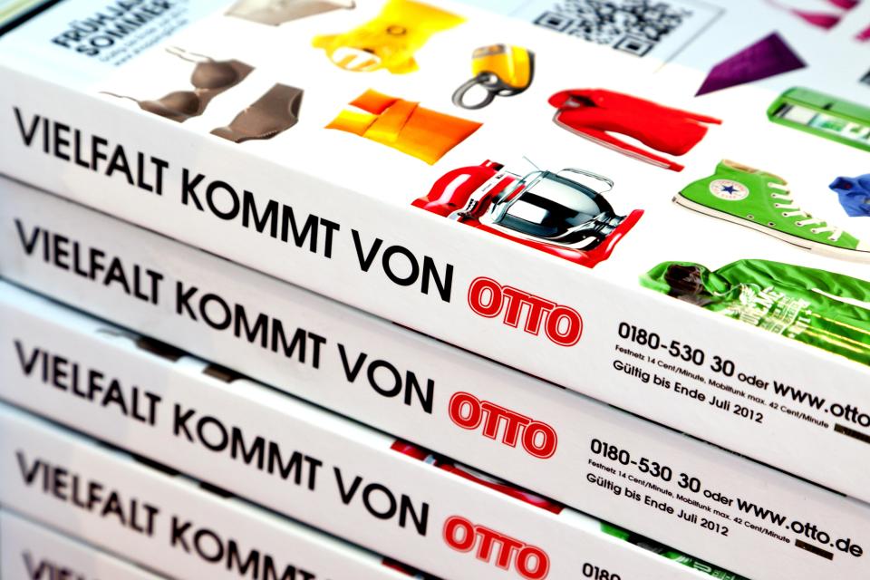 <p>Der Otto-Katalog ist mittlerweile nicht nur ein deutscher Klassiker, sondern auch ein Relikt. Wer braucht heute noch ausgedruckte Kataloge? Klar, kleine Angebots-Flyer wird es immer geben, doch die oft 1000-seitigen Schinken gehören doch schon lange der Vergangenheit an. </p>